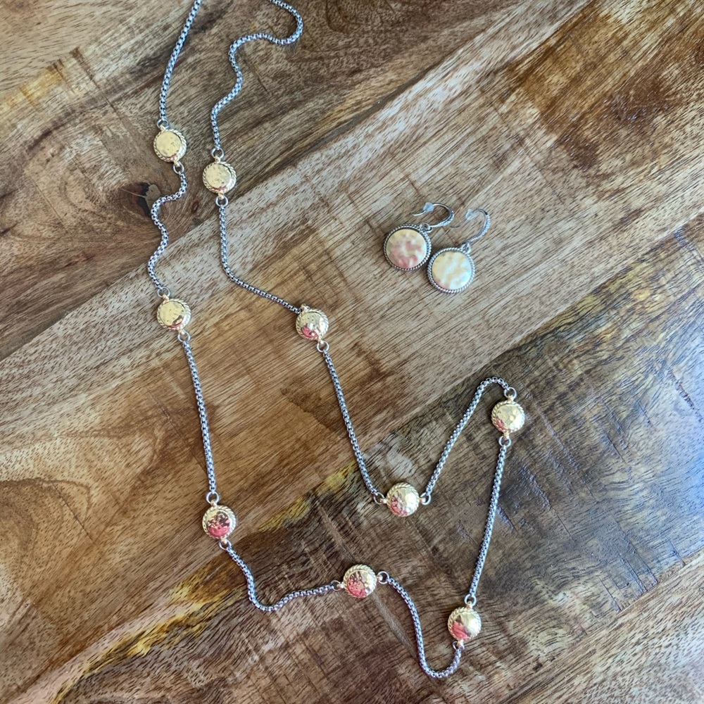 Classy Two Toned Earring & Necklace Set